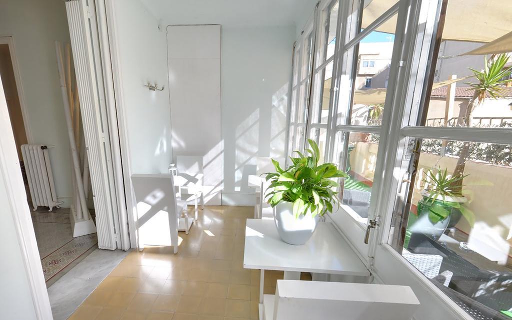 Des Artistes Hostel Barcelona Exterior photo